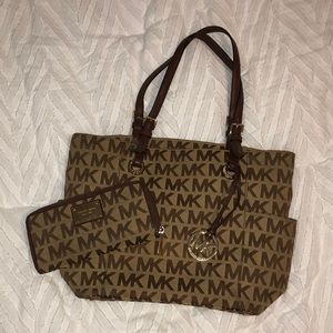 Michael Kors purse & matching wallet